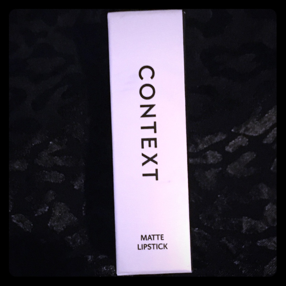 Context cosmetics Matte lipstick in Say Love